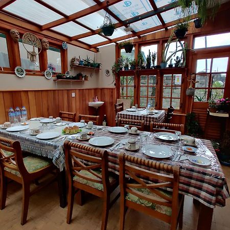 Carnation Rest Hotel Nuwara Eliya Exterior foto